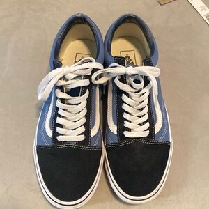 VANS MENS Size 9 / WOMENS Size 10.5. Excellent Condition.  Original Laces.